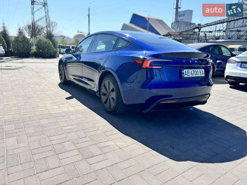 Седан Tesla Model 3 2023 в Днепре
