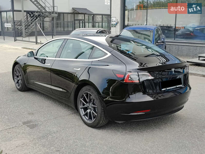Седан Tesla Model 3 2019 в Киеве фото 10 Седан Tesla Model 3 2019 в Киеве