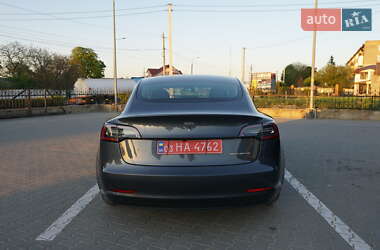 Седан Tesla Model 3 2019 в 