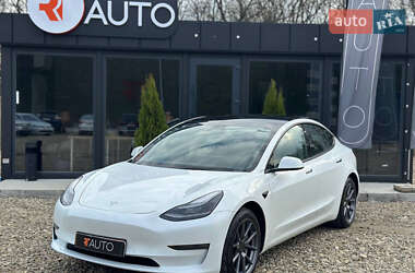 Седан Tesla Model 3 2022 в Львові