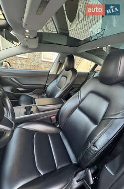 Седан Tesla Model 3 2019 в 