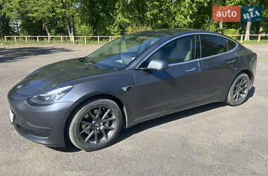 Седан Tesla Model 3 2019 в 