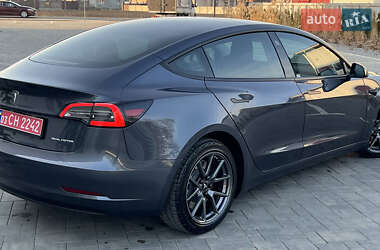 Седан Tesla Model 3 2021 в 