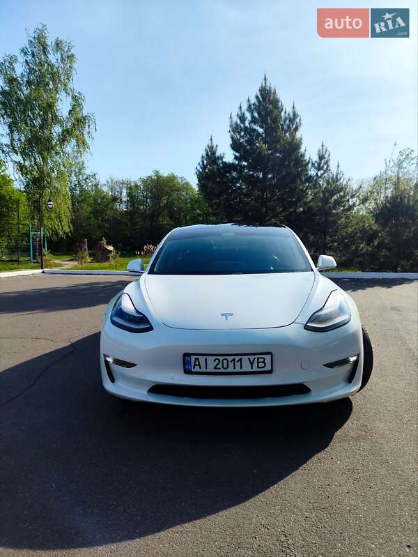 Tesla Model 3 2020