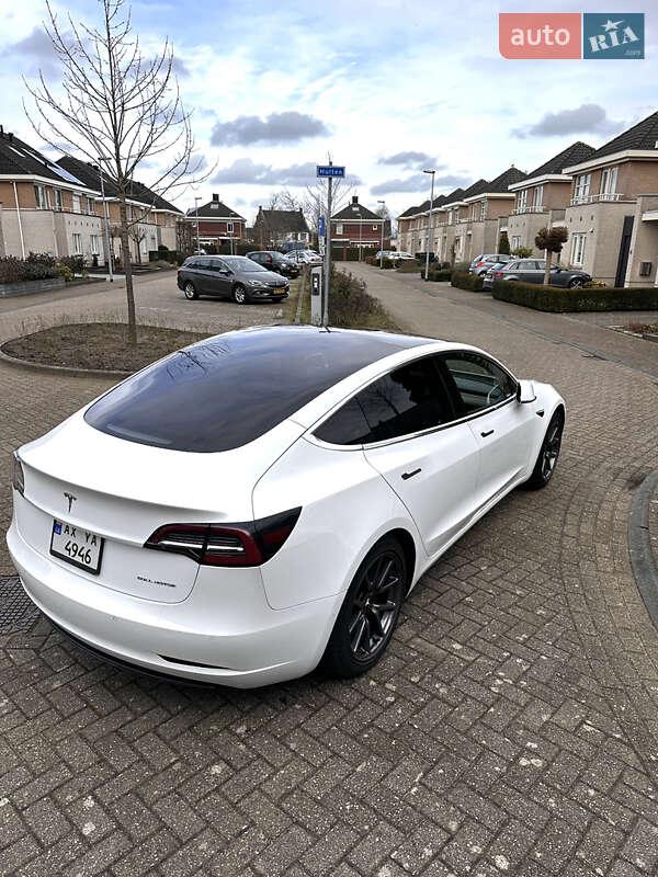 Седан Tesla Model 3 2018 в Киеве фото 6 Седан Tesla Model 3 2018 в Киеве