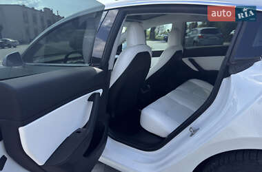 Седан Tesla Model 3 2019 в 
