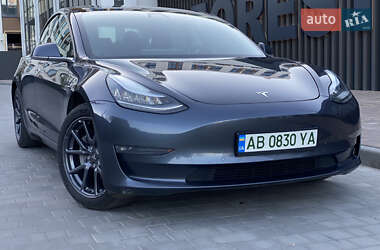 Седан Tesla Model 3 2019 в 