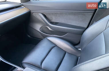 Седан Tesla Model 3 2019 в 