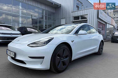 TESLA MODEL 3 2020