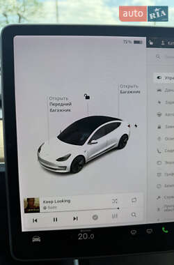 Седан Tesla Model 3 2020 в 