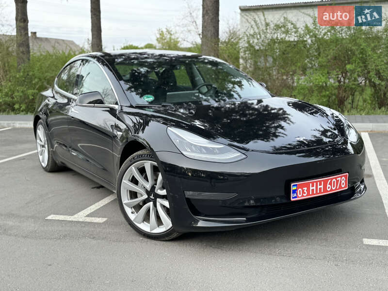 Седан Tesla Model 3 2019 в 