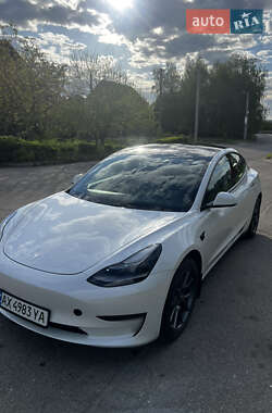 Седан Tesla Model 3 2021 в 