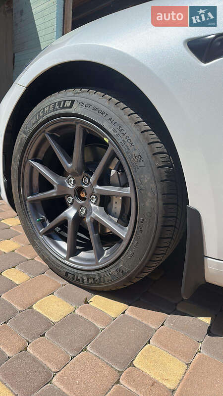 Седан Tesla Model 3 2021 в Харкові