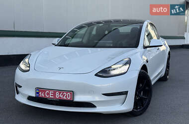Седан Tesla Model 3 2020 в Вінниці
