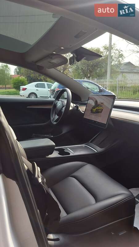Седан Tesla Model 3 2022 в Луцке