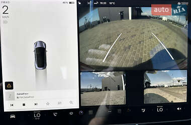 Седан Tesla Model 3 2020 в 