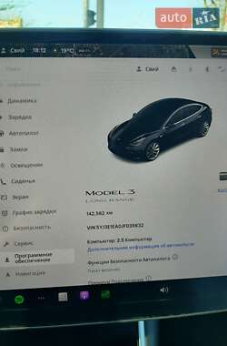 Седан Tesla Model 3 2018 в 