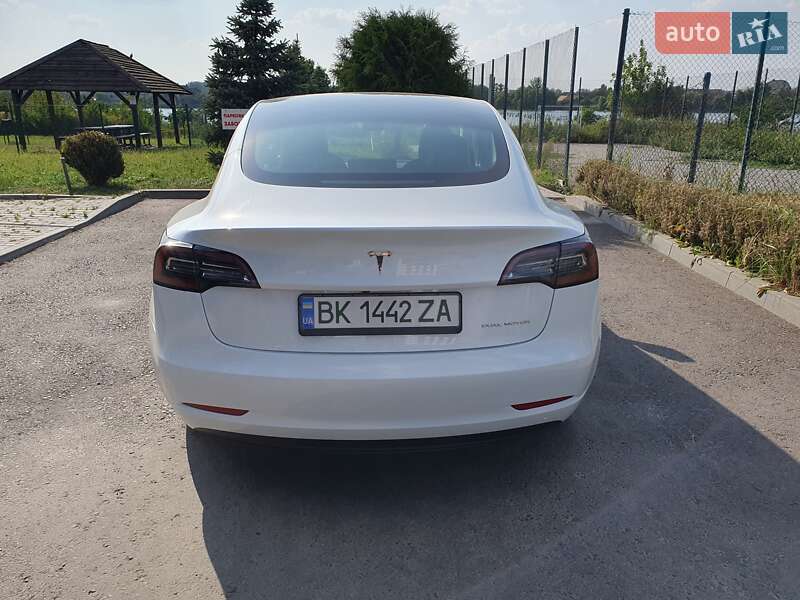 Седан Tesla Model 3 2020 в Рівному фото 36 Седан Tesla Model 3 2020 в Рівному