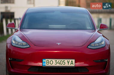Седан Tesla Model 3 2018 в Кременце