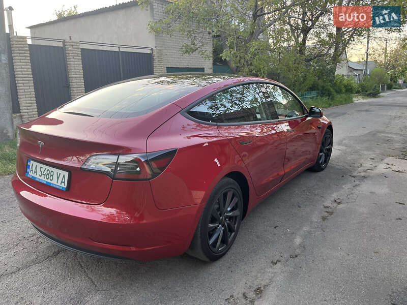 Седан Tesla Model 3 2019 в Одесі