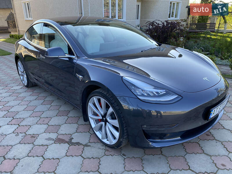 Седан Tesla Model 3 2018 в 