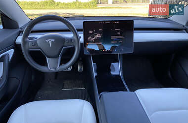 Седан Tesla Model 3 2018 в 