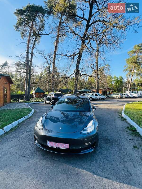 Седан Tesla Model 3 2019 в Луцке фото Седан Tesla Model 3 2019 в Луцке