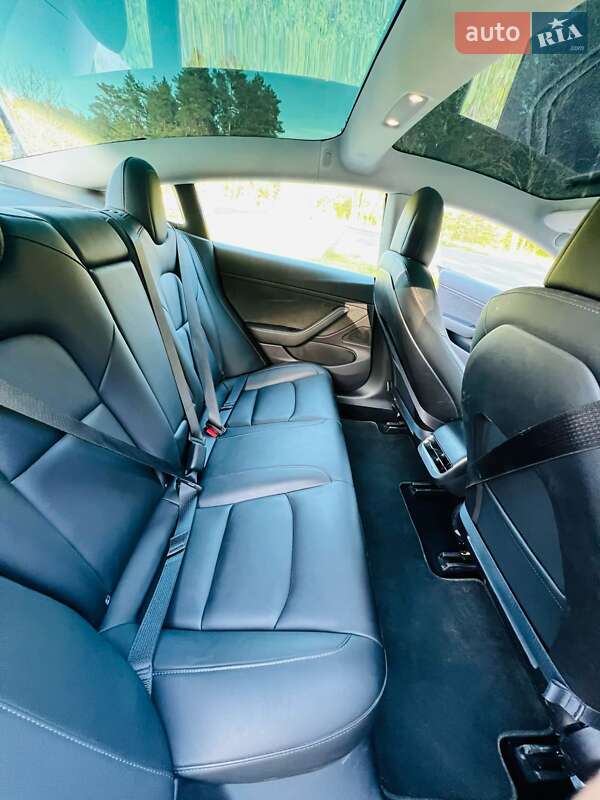 Седан Tesla Model 3 2019 в Луцке фото 2 Седан Tesla Model 3 2019 в Луцке