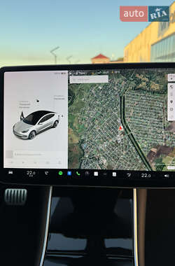 Седан Tesla Model 3 2019 в 