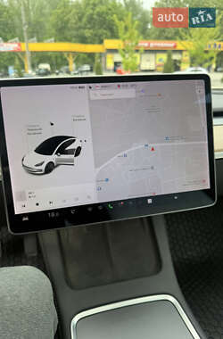 Седан Tesla Model 3 2018 в 