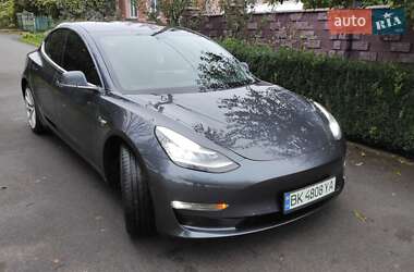 Седан Tesla Model 3 2018 в 