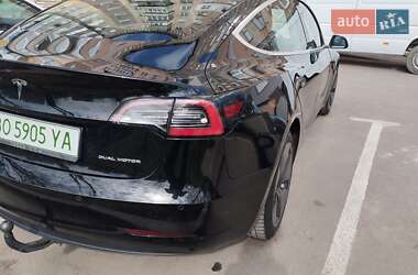 Седан Tesla Model 3 2019 в 