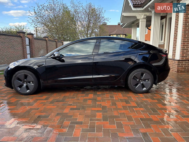Седан Tesla Model 3 2022 в Сумах
