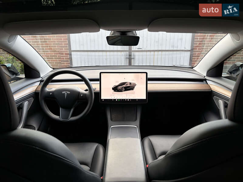 Седан Tesla Model 3 2022 в Сумах