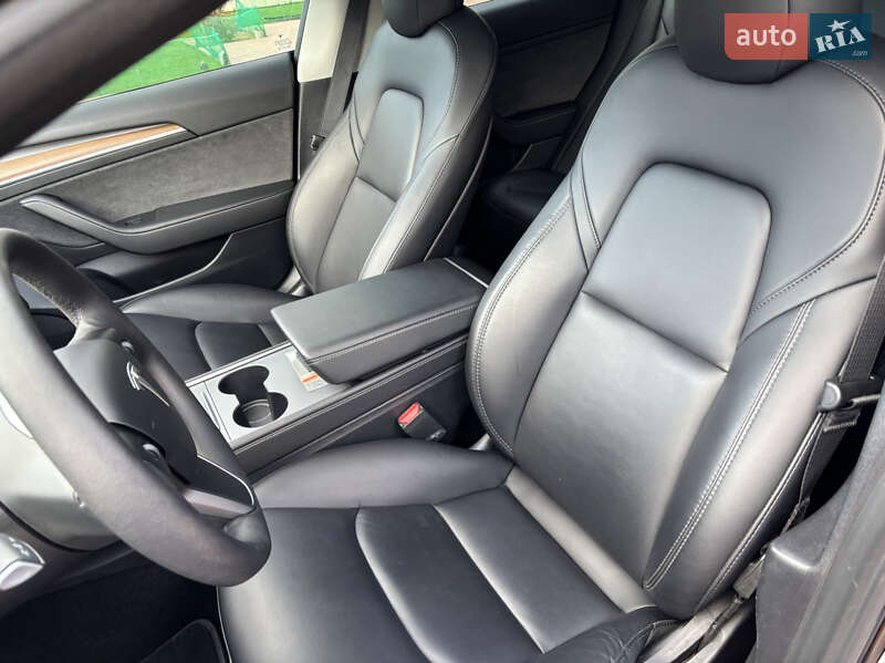 Седан Tesla Model 3 2022 в Сумах