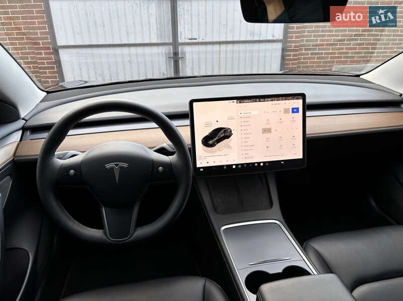 Седан Tesla Model 3 2022 в Сумах