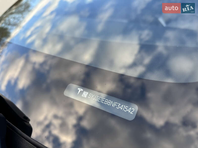 Седан Tesla Model 3 2022 в Сумах