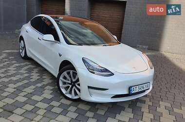 Седан Tesla Model 3 2019 в Ивано-Франковске