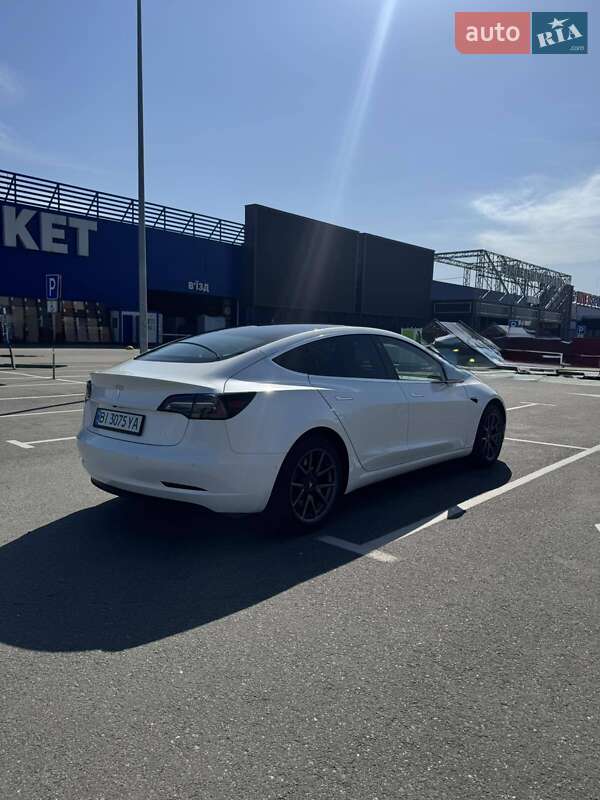 Седан Tesla Model 3 2019 в Полтаве