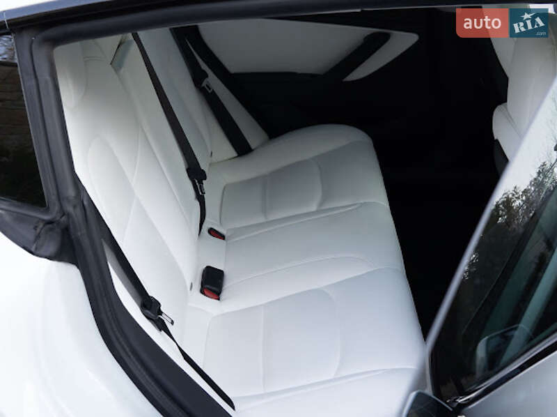Седан Tesla Model 3 2019 в Львове фото 10 Седан Tesla Model 3 2019 в Львове