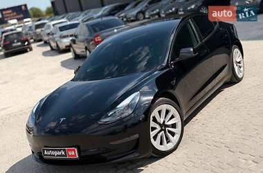 Седан Tesla Model 3 2021 в 
