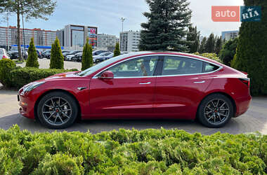 Седан Tesla Model 3 2019 в 