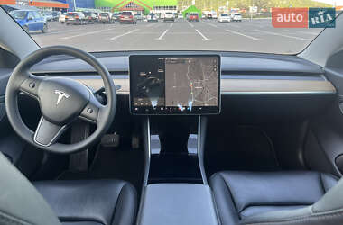 Седан Tesla Model 3 2019 в 