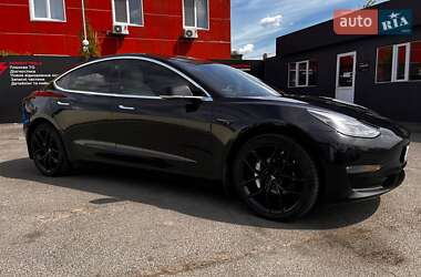 Седан Tesla Model 3 2018 в 