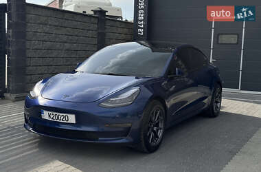 Седан Tesla Model 3 2019 в 