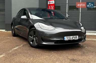 Седан Tesla Model 3 2021 в Киеве