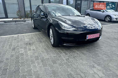 Седан Tesla Model 3 2020 в 