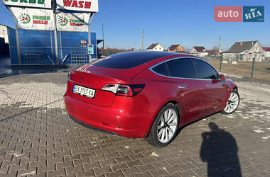 Седан Tesla Model 3 2017 в 