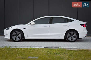 Седан Tesla Model 3 2019 в 