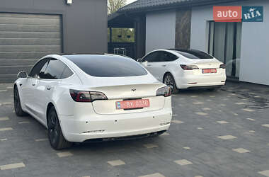Седан Tesla Model 3 2020 в 